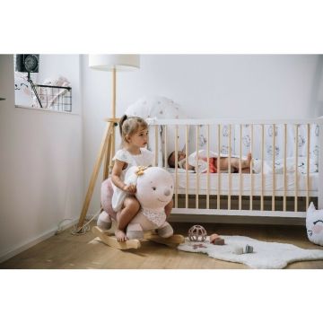 Balansoar pentru copii Free2Play Zoe the Mouse Pink, sa confortabila cu spatar, din lemn, 18 luni+